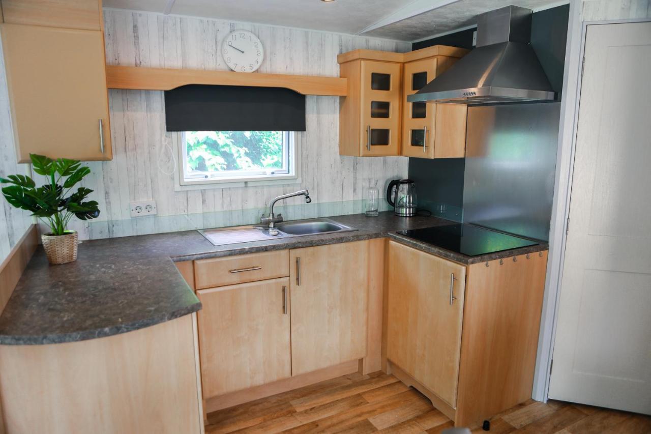 Chalet Op 5* Camping De Paardekreek Kortgene Exteriér fotografie
