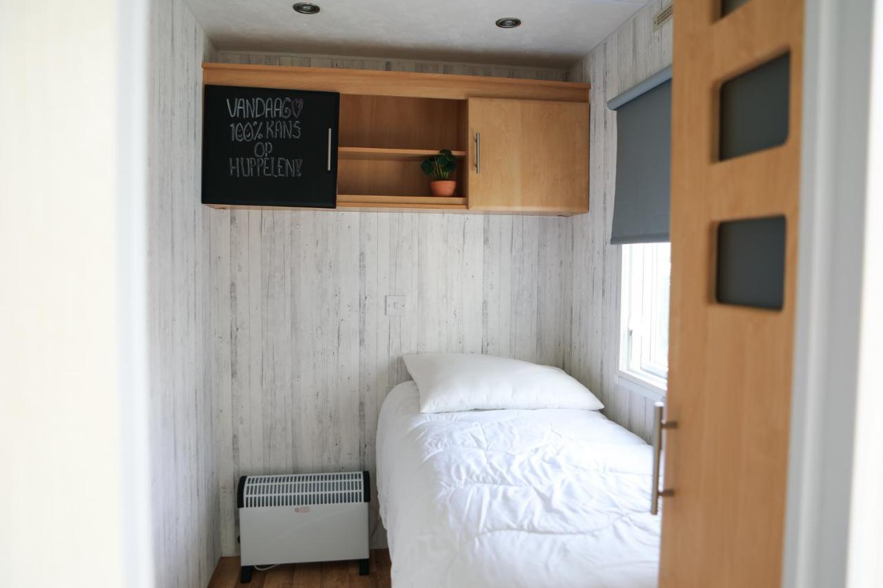 Chalet Op 5* Camping De Paardekreek Kortgene Exteriér fotografie