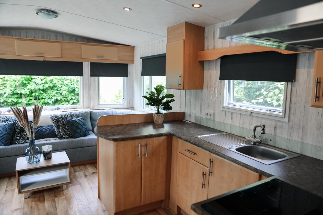 Chalet Op 5* Camping De Paardekreek Kortgene Exteriér fotografie