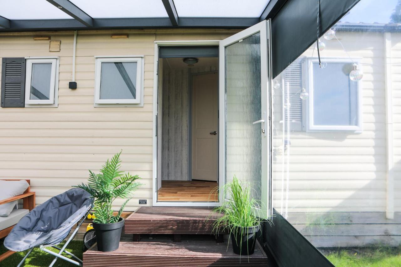 Chalet Op 5* Camping De Paardekreek Kortgene Exteriér fotografie