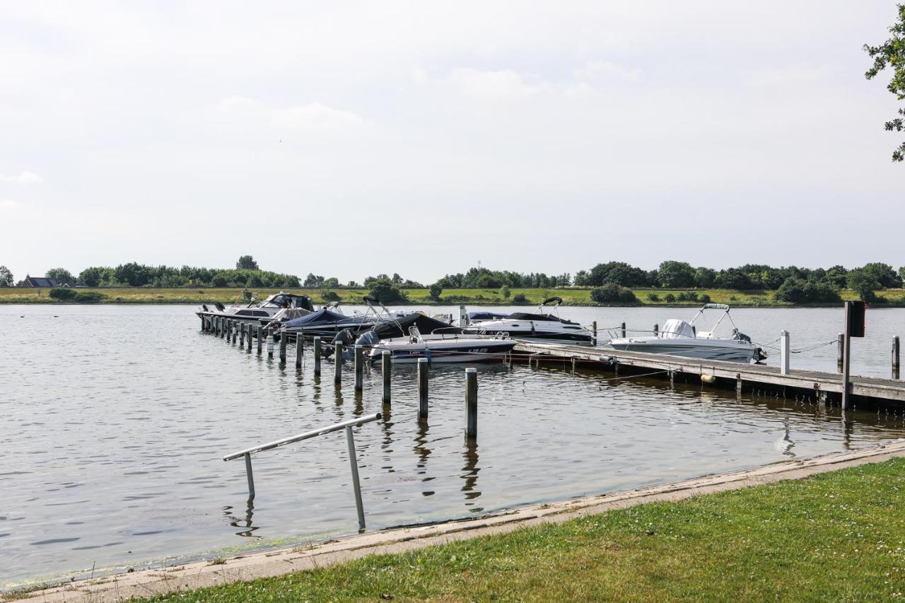 Chalet Op 5* Camping De Paardekreek Kortgene Exteriér fotografie